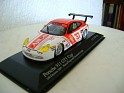 1:43 Minichamps Porsche 911 2005 Blanco y Rojo. Subida por indexqwest